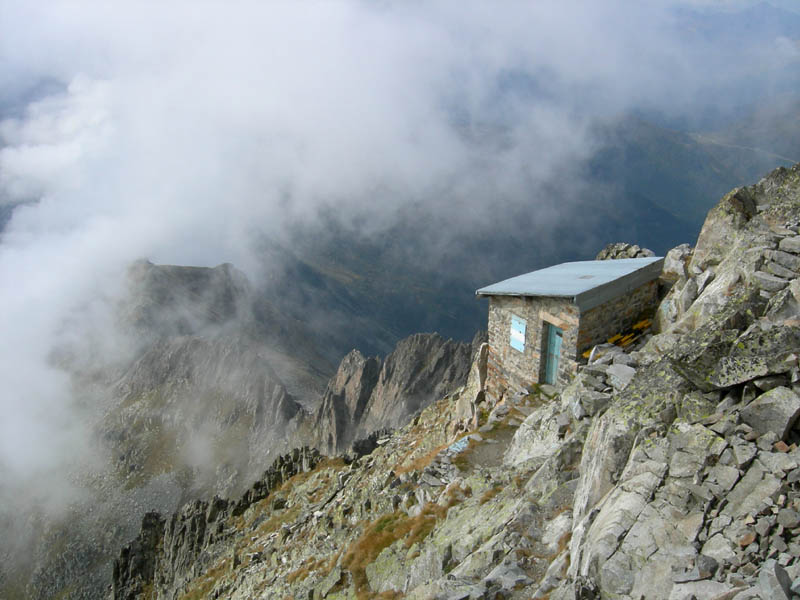 Rifugi e Bivacchi d''Italia.......